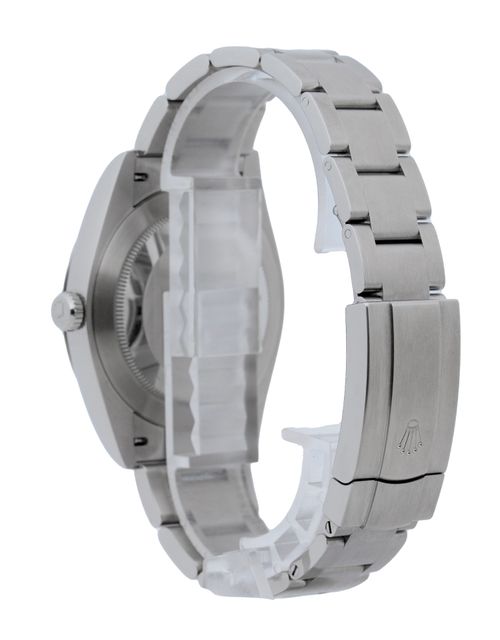 Rolex Oyster Perpetual 124300 Image 3